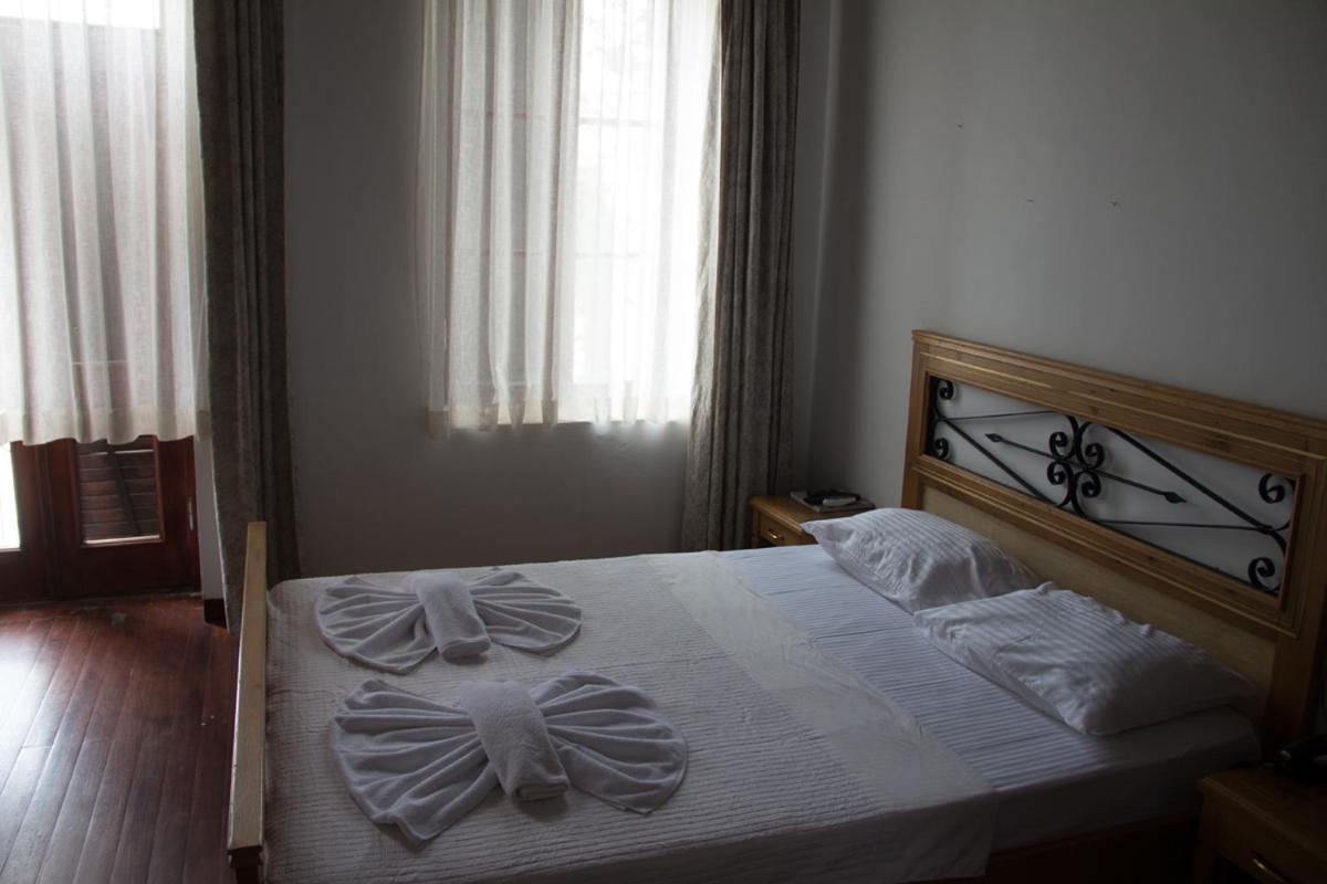Aliye Hanim Hotel Айвалик Екстер'єр фото