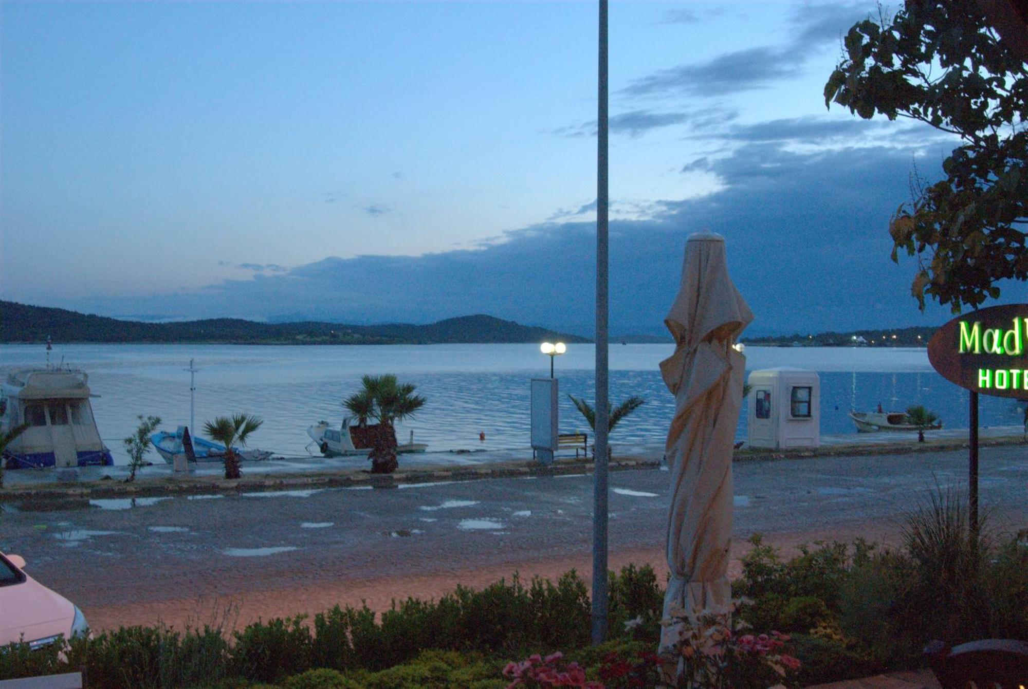 Aliye Hanim Hotel Айвалик Екстер'єр фото