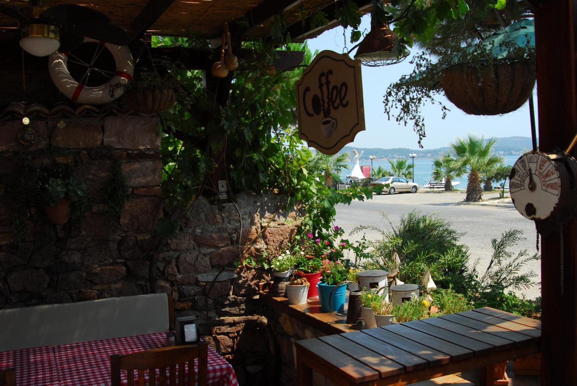Aliye Hanim Hotel Айвалик Екстер'єр фото